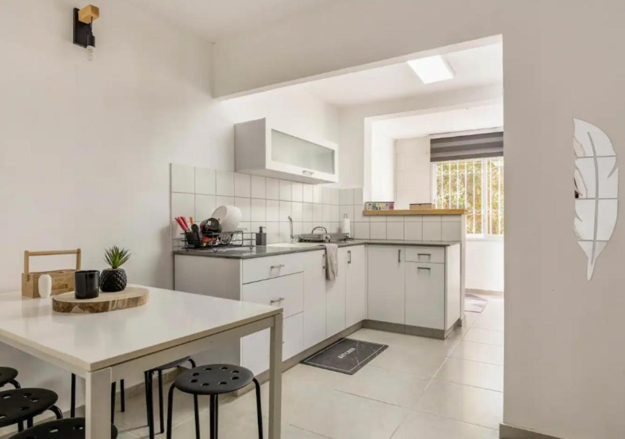 Central 1Br Oasis, Fast Fiber Wifi, Free Parking, Free Netflix With Shelter Haifa Exterior foto