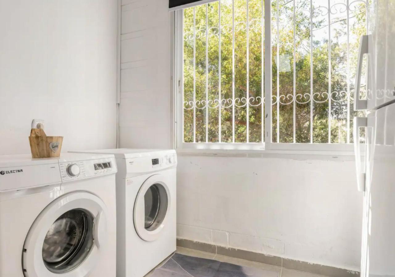 Central 1Br Oasis, Fast Fiber Wifi, Free Parking, Free Netflix With Shelter Haifa Exterior foto